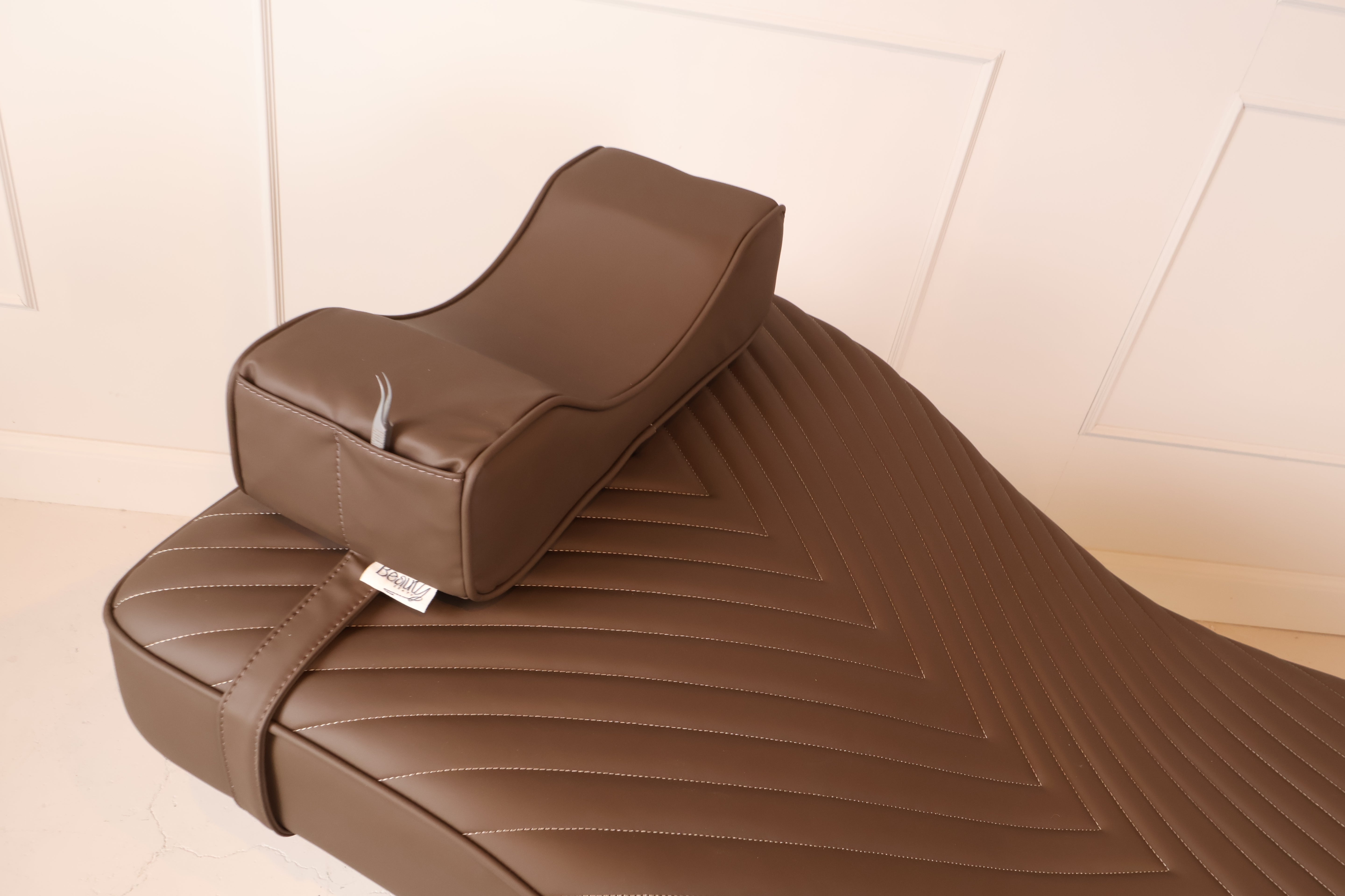 Luna Beauty Seat