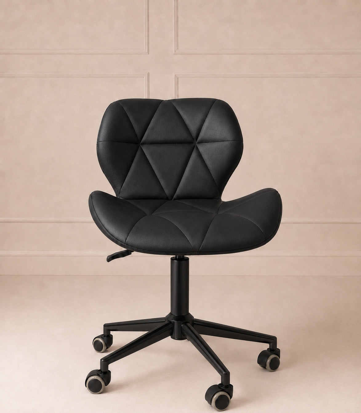 Chair zwart lederlook zwart