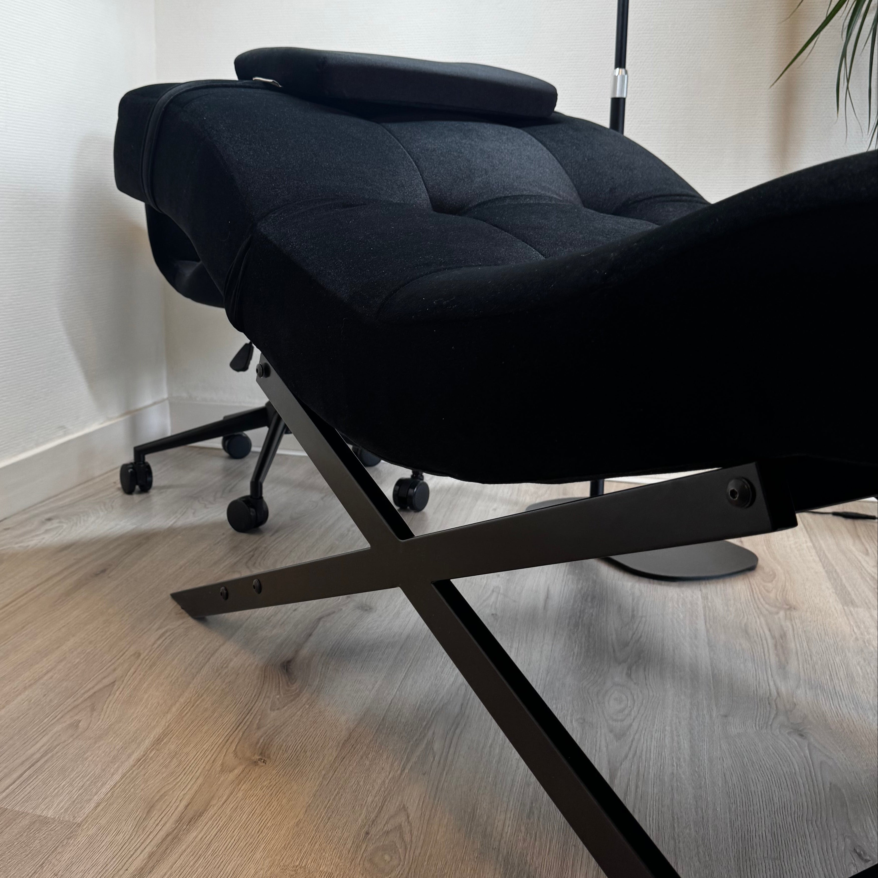 Velvet Black With Black